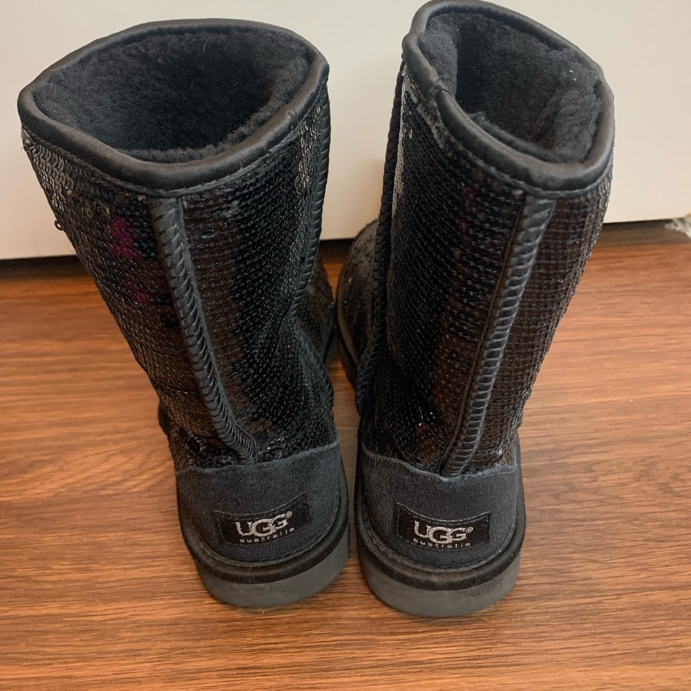 UGG Boots Classic Short Black Sequin